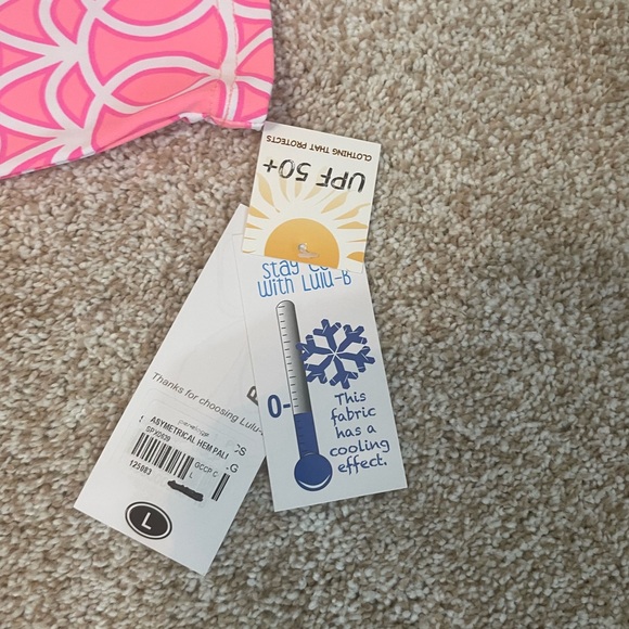 Pink Geometric Pattern Top - Picture 5 of 6